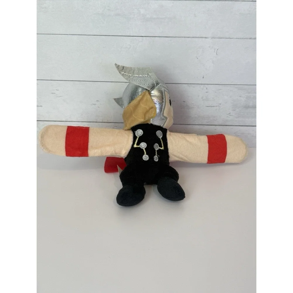 Marvel Cutie Cuff Thor Plush Doll Earth's Mightiest Series Bulls i Toy